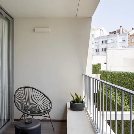 Апартаменти The Urban Oasis Elegant 2 Bedroom Duplex In Лісабон