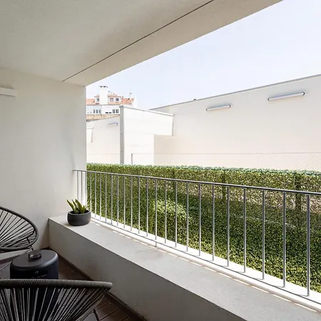 Апартаменти The Urban Oasis Elegant 2 Bedroom Duplex In Лісабон