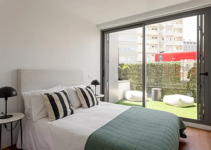 The Urban Oasis Elegant 2 Bedroom Duplex In شقة Lisboa