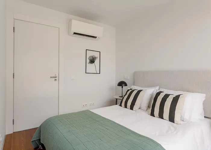 The Urban Oasis Elegant 2 Bedroom Duplex In شقة Lisboa