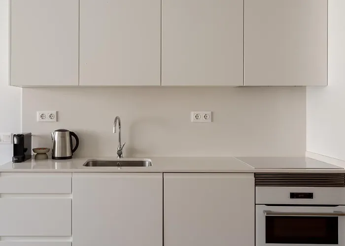 The Urban Oasis Elegant 2 Bedroom Duplex In * Lisboa