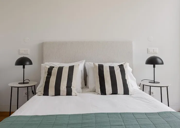 The Urban Oasis Elegant 2 Bedroom Duplex In * Lisboa