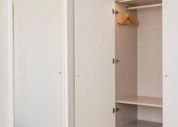 The Urban Oasis Elegant 2 Bedroom Duplex In