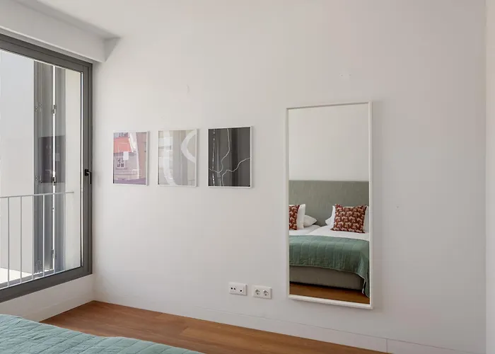 The Urban Oasis Elegant 2 Bedroom Duplex In * Lisboa