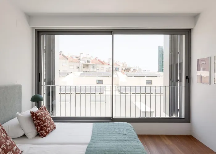 The Urban Oasis Elegant 2 Bedroom Duplex In *