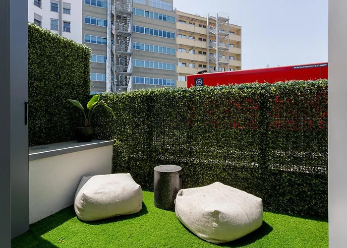 The Urban Oasis Elegant 2 Bedroom Duplex In Lisboa