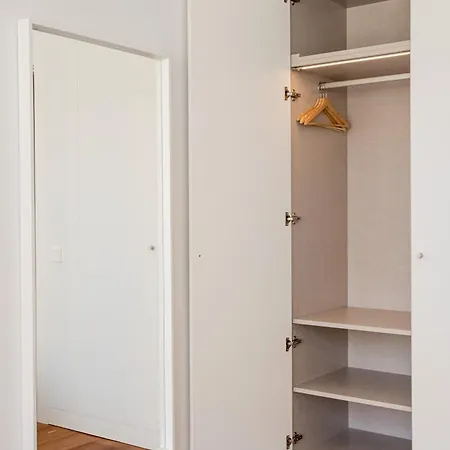 The Urban Oasis Elegant 2 Bedroom Duplex In